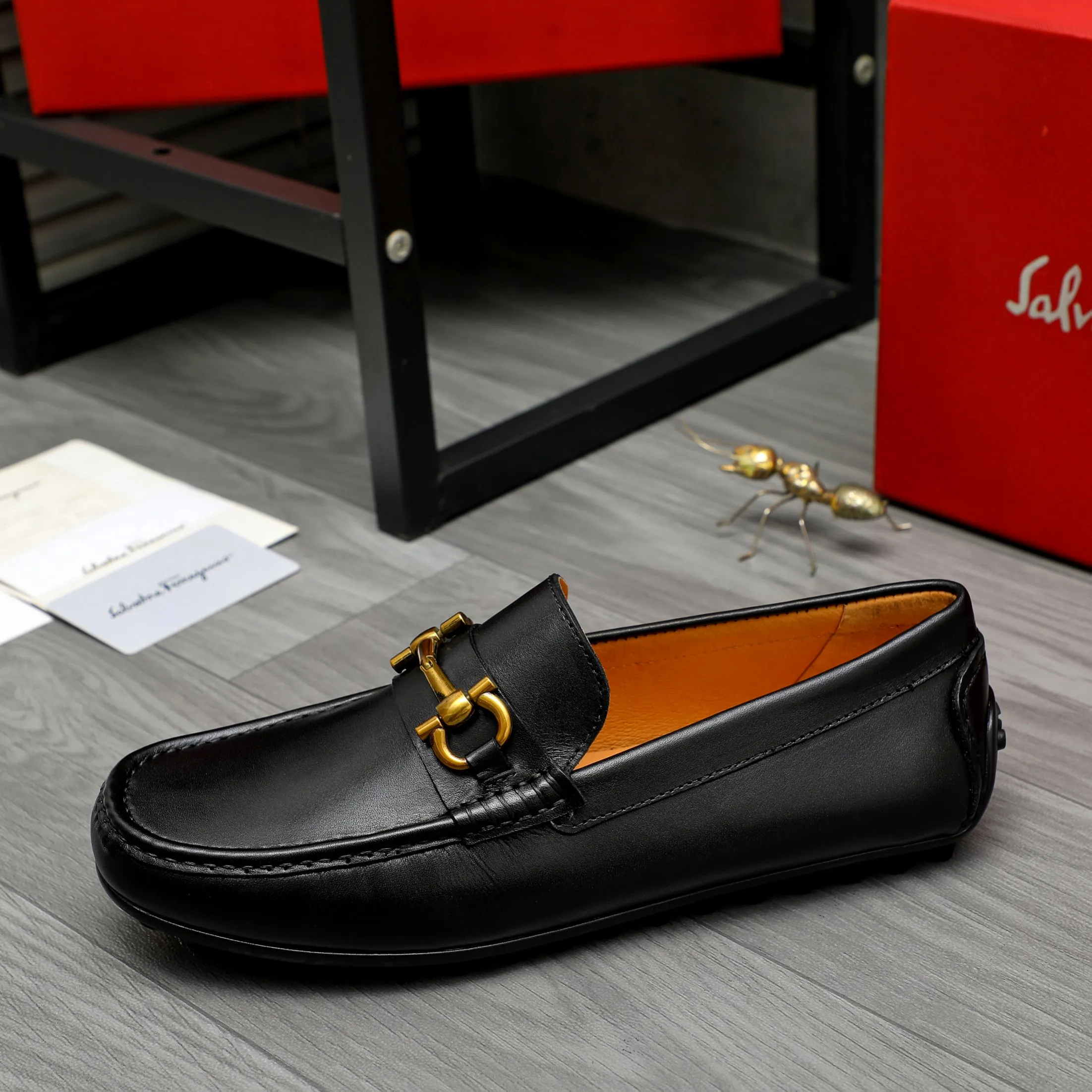 Men's shoes 💰400 Product trademark: Ferragamo "Ferragamo" business slip-on shoes Regular size: 38-45 (45 is custom-made and non-returnable) Product materials: Selected high-quality cowhide upper, pigskin lining, rubber bean outsole